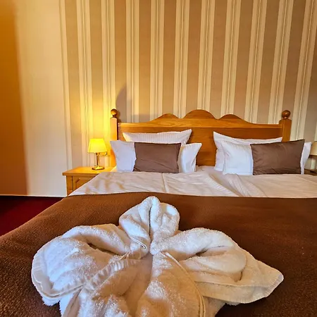 Hotel Am Markt & Brauhaus Stadtkrug 3*