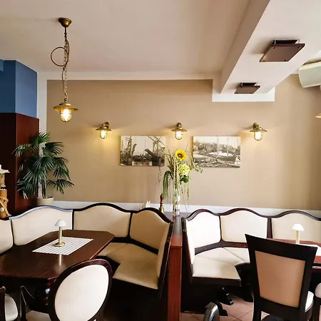 Am Markt & Brauhaus Stadtkrug Hotel Ueckermünde